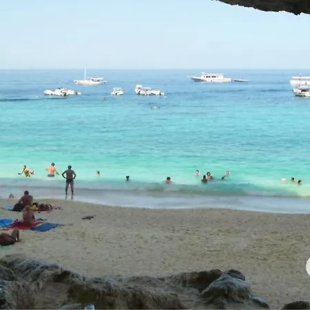 With 2 Bedrooms In With Furnished Balcony 2 Km From The Beach Apartamento